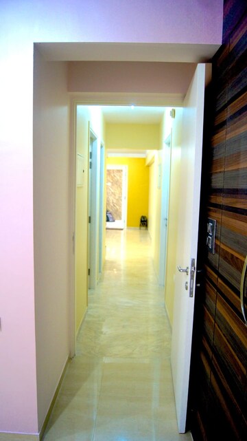 Building Lobby in 2.5 BHK Apartment at Hiranandani Meadows, Manpada – for Rent