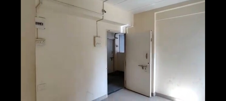 Room, mhada-building-parel 1 Bedroom 250 Sq.Ft. Apartment In Parel Mumbai 8020586