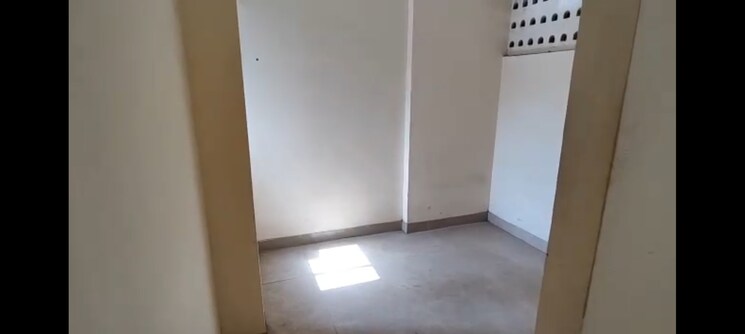 Room, mhada-building-parel 1 Bedroom 250 Sq.Ft. Apartment In Parel Mumbai 8020586