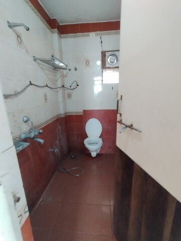 Attached Bathroom in 1 BHK Apartment at Khamla – for Rent
