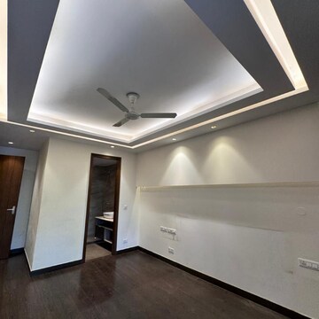 Furnished Amenities in 4 BHK Builder Floor at Ansal Sushant Lok I, Sector 43 – for Rent