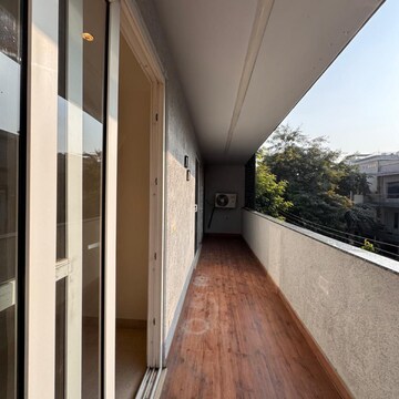 Balcony in 4 BHK Builder Floor at Ansal Sushant Lok I, Sector 43 – for Rent