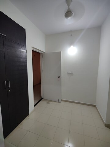 Room in 3.5 BHK Apartment at DLF Westend Heights New Town, Akshayanagar – for Rent