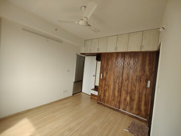 Room in 3.5 BHK Apartment at DLF Westend Heights New Town, Akshayanagar – for Rent