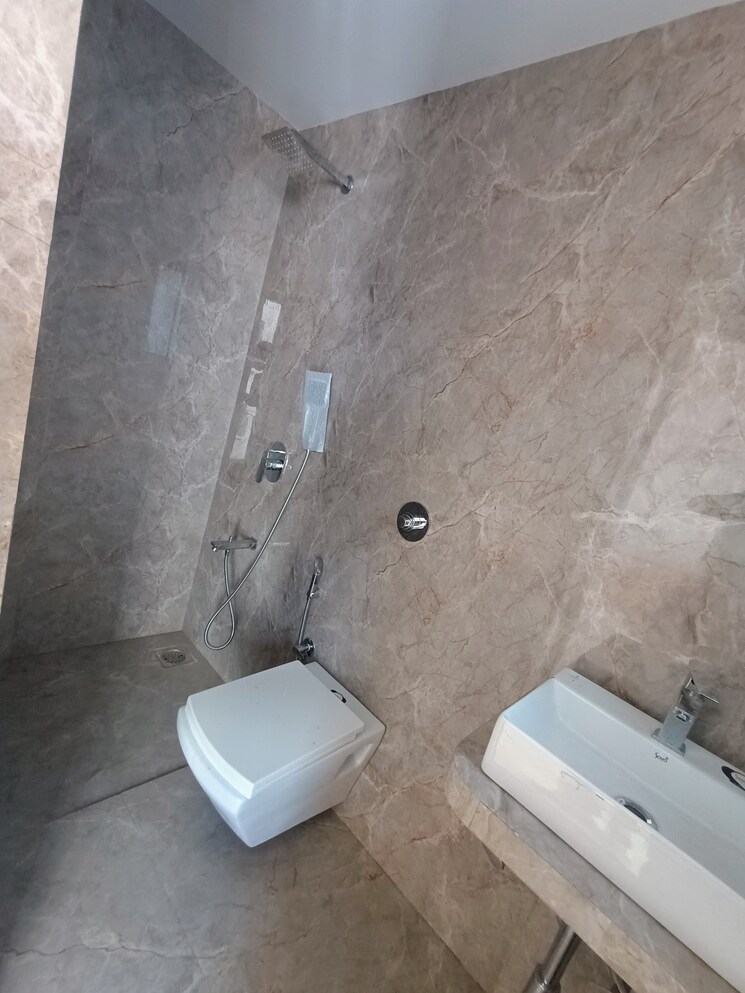 Bathroom, chembur-heights 2 Bedroom 790 Sq.Ft. Apartment In Chembur Mumbai 8020653