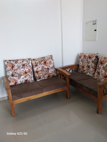 Bedroom in 2 BHK Apartment at DLF Westend Heights New Town, Akshayanagar – for Rent