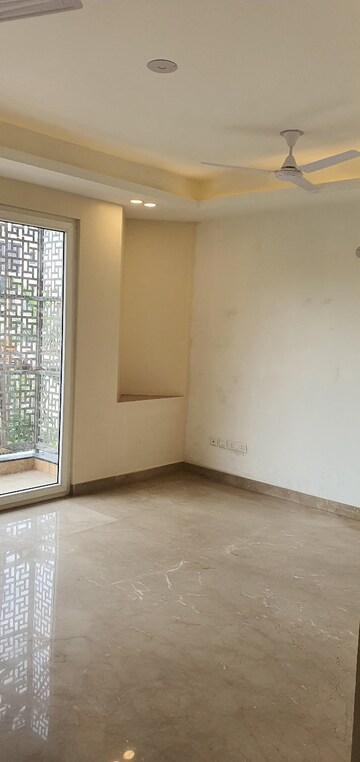 Room in 3 BHK Builder Floor at East Of Kailash – for Rent