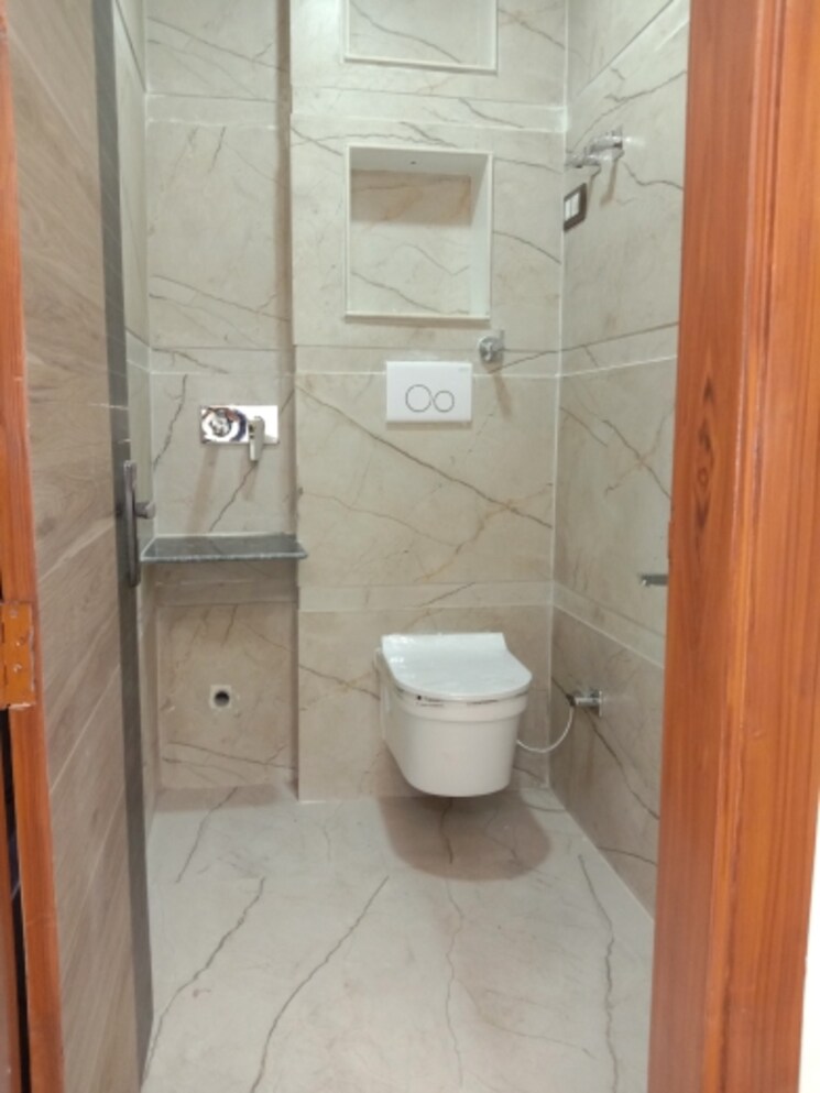Bathroom, dwarka mor 2 Bedroom 459 Sq.Ft. Builder Floor In Dwarka Mor Delhi 8020677