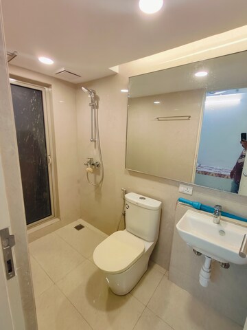 Master Bedroom in Studio Apartment at Hiranandani Estate Solitaire C, Ghodbunder Road – for Rent