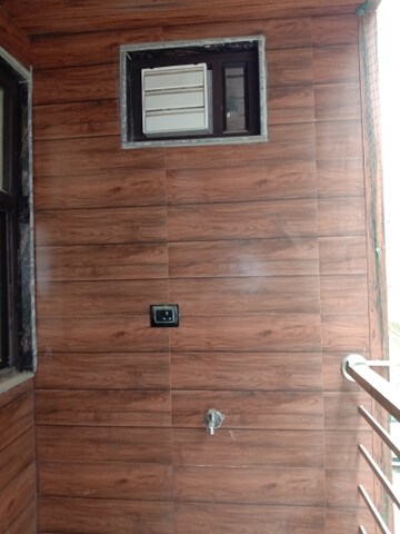 Furnished Amenities in 2 BHK Builder Floor at Dwarka Mor – for Sale