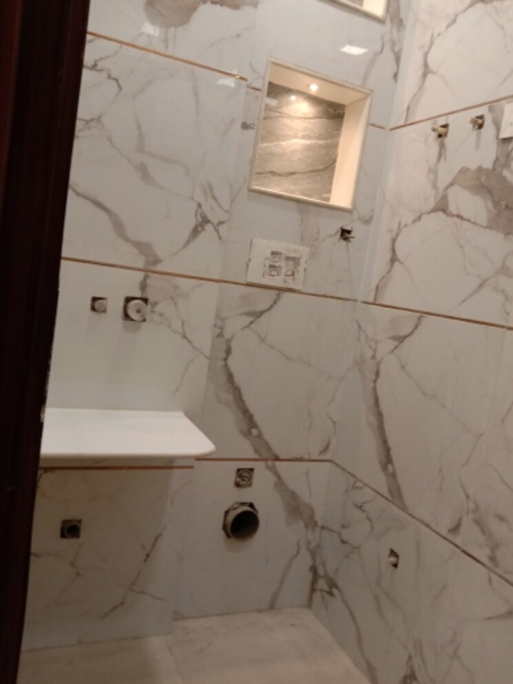 Bathroom, dwarka mor 3 Bedroom 675 Sq.Ft. Builder Floor In Dwarka Mor Delhi 8020765