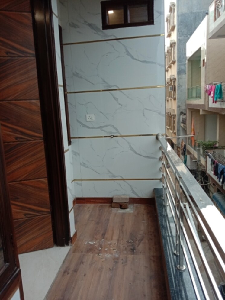 Balcony, dwarka mor 3 Bedroom 675 Sq.Ft. Builder Floor In Dwarka Mor Delhi 8020765