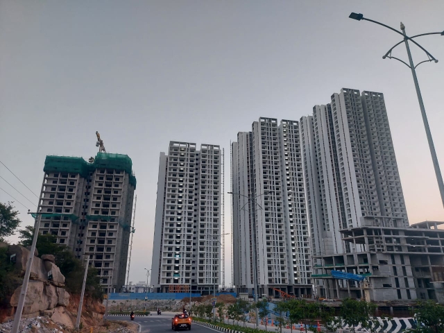 3 BHK 2045 Sq.Ft. Apartment in Raghuram The Vue Residences