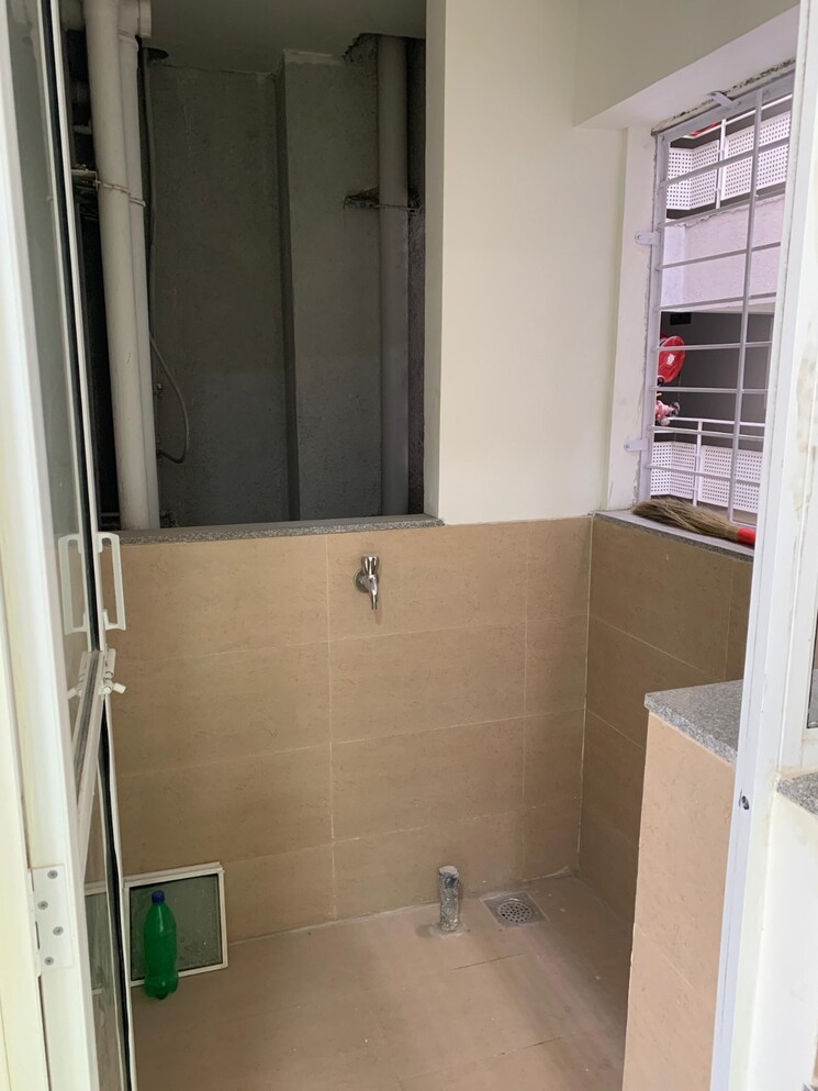 Bathroom, rohan-ananta 2 Bedroom 730 Sq.Ft. Apartment In Tathawade Pune 8020783