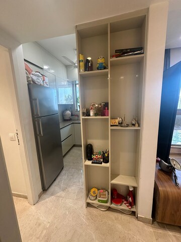 Furnished Amenities in 1 BHK Apartment at Hiranandani Regent Hill, Powai – for Rent