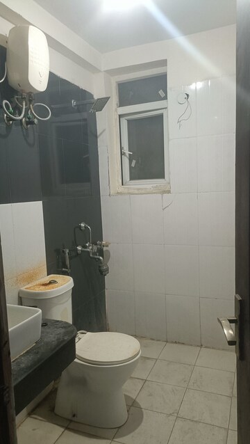 Bathroom in 2 BHK Apartment at Amrapali Silicon City, Sector 76 – for Rent
