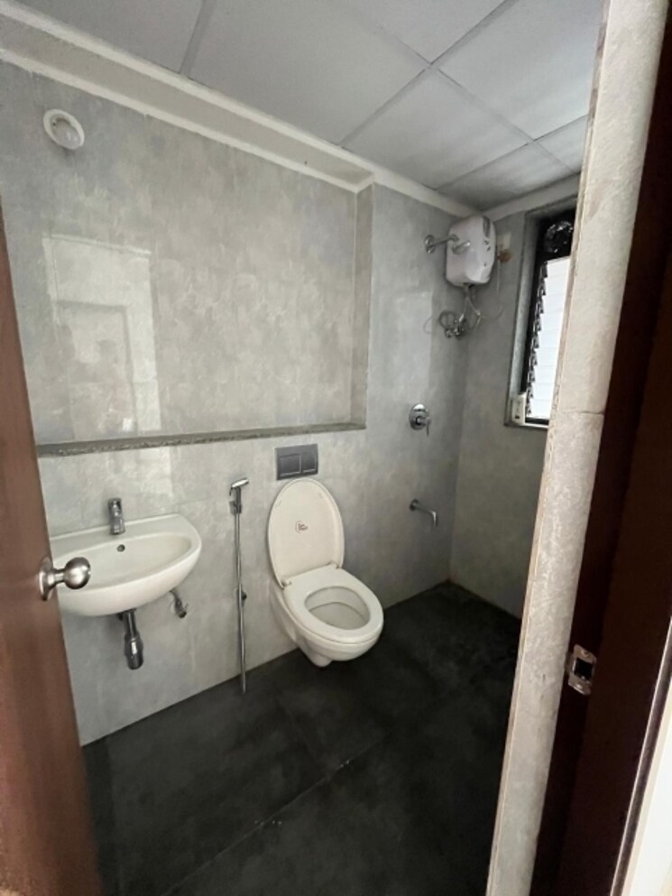 Bathroom, lodha-palava-downtown-dombivli-east 1 Bedroom 469 Sq.Ft. Apartment In Dombivli East Thane 8020856