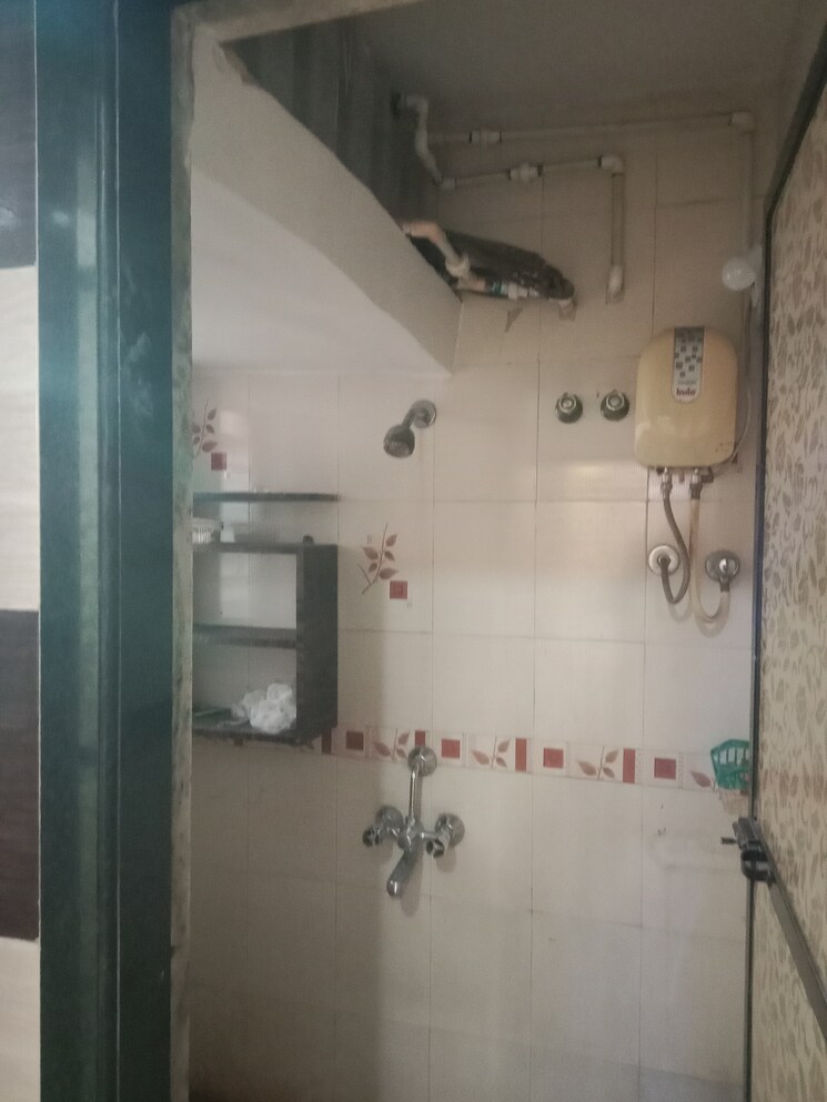 Bathroom, maan-shivneri-chs 2 Bedroom 700 Sq.Ft. Apartment In Bhandup West Mumbai 8020858