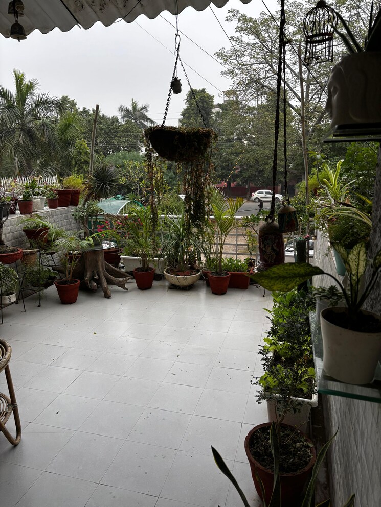 Garden, nimbus-the-hyde-park 2 Bedroom 1080 Sq.Ft. Apartment In Sector 78 Noida 8020900