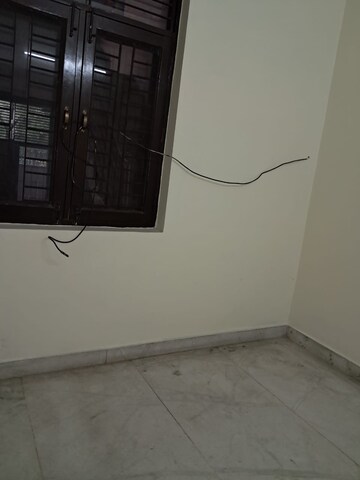Room in 2 BHK Apartment at Paras Tierea, Sector 137 – for Sale