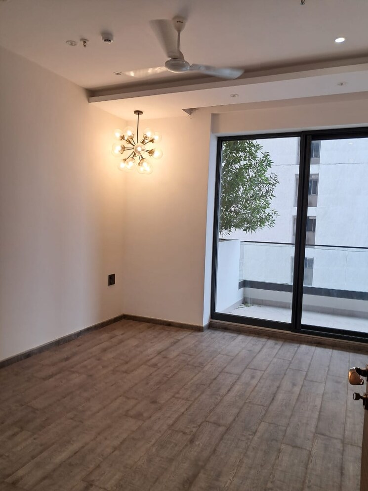 Room, paras-tierea 3 Bedroom 1410 Sq.Ft. Apartment In Sector 137 Noida 8020916