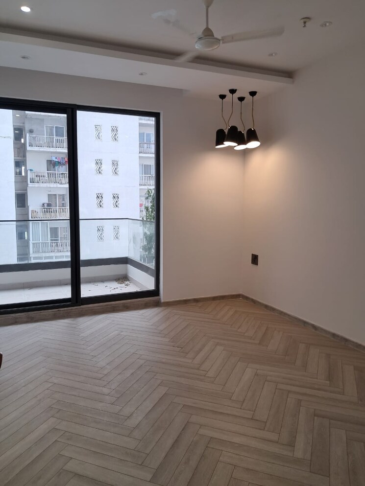 Room, paras-tierea 3 Bedroom 1410 Sq.Ft. Apartment In Sector 137 Noida 8020916