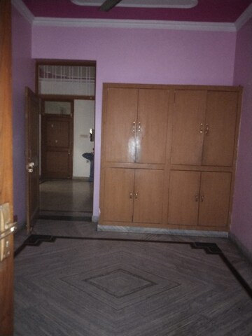 Master Bedroom in 1.5 BHK Independent House at Vikas Nagar – for Rent