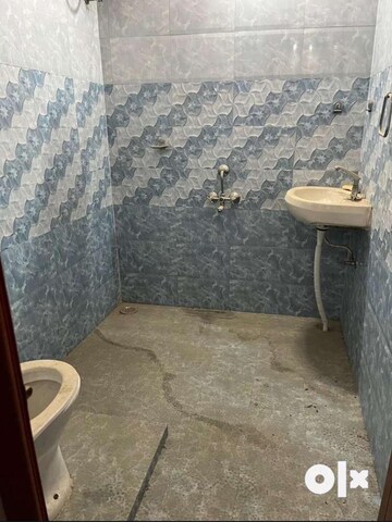 Bathroom in 2 BHK Apartment at Khurram Nagar – for Rent