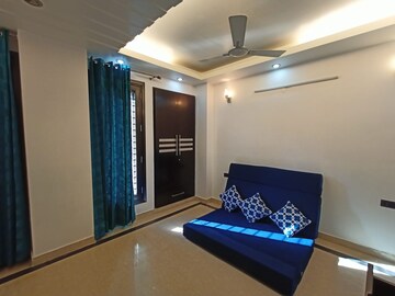 Bedroom in 3 BHK Builder Floor at Defence Colony – for Rent