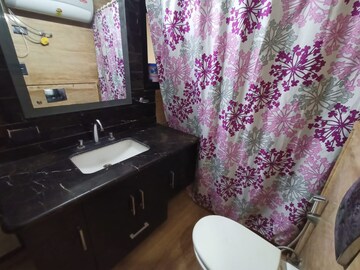 Bedroom in 3 BHK Builder Floor at Defence Colony – for Rent