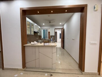 Room in 4 BHK Apartment at Mahagun Mezzaria, Sector 78 – for Rent