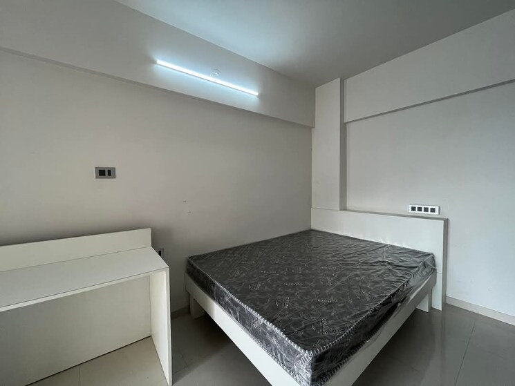 Bedroom, brahma-waterbay Studio 261 Sq.Ft. Apartment In Kalyani Nagar Pune 8021056