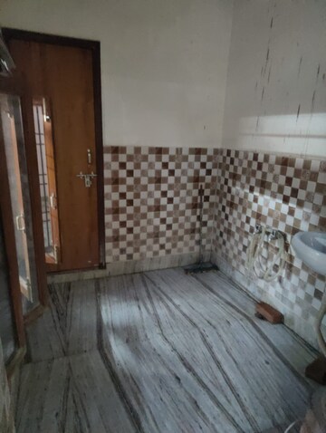 2 BHK Villa For Rent in Aliganj
