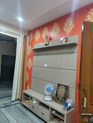 Furnished Amenities in 2 BHK Villa at Aliganj – for Rent