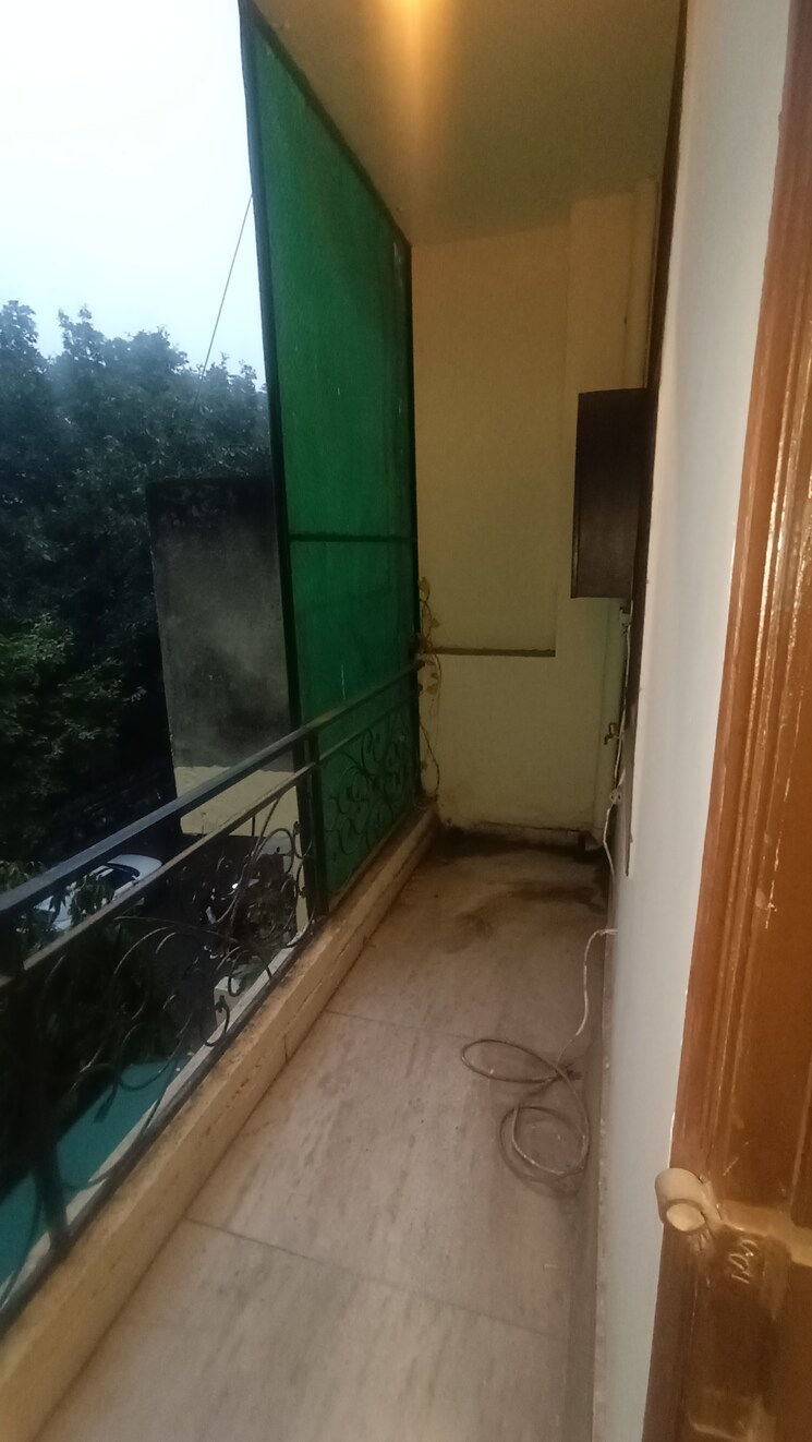 Balcony, kalkaji 2.5 Bedroom 900 Sq.Ft. Independent House In Kalkaji Delhi 8021137