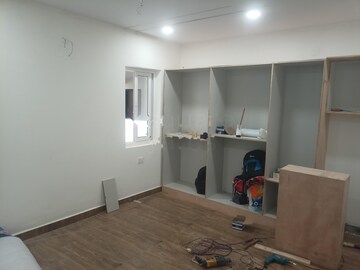 Room in 3 BHK Apartment at Ambience Courtyard, Manikonda – for Rent