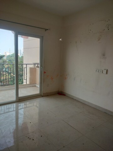 Room in 2 BHK Apartment at Signature Global The Millennia Phase 1, Sector 37d – for Rent