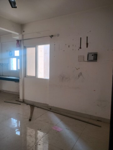 Room in 2 BHK Apartment at Signature Global The Millennia Phase 1, Sector 37d – for Rent