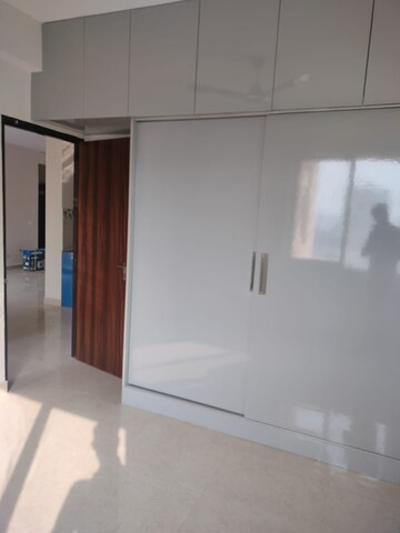 Room in 2 BHK Apartment at Signature Global The Millennia, Sector 37d – for Rent