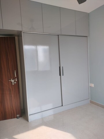 Room in 2 BHK Apartment at Signature Global The Millennia, Sector 37d – for Rent