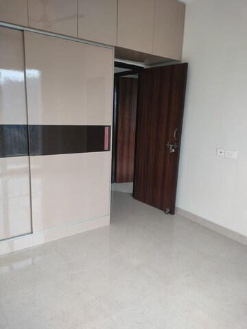 Room in 2 BHK Apartment at Signature Global The Millennia, Sector 37d – for Rent