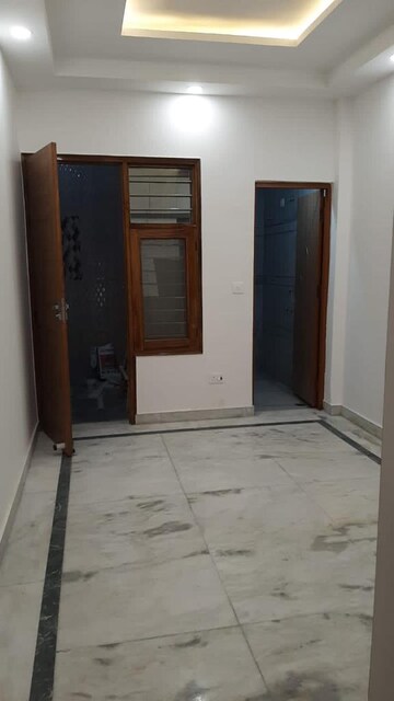 Room in 3 BHK Builder Floor at Shyam Park Extension – for Sale