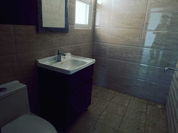 Bathroom, elite-golf-green 3.5 Bedroom 1895 Sq.Ft. Apartment In Sector 79 Noida 8021397