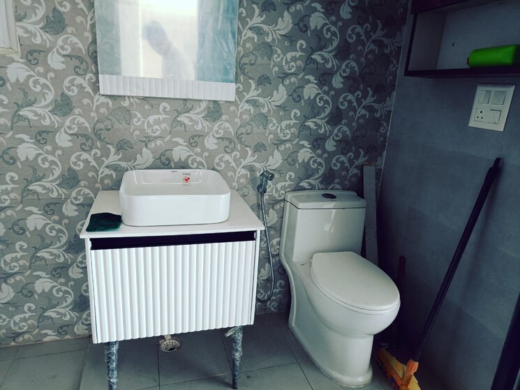 Bathroom, elite-golf-green 3.5 Bedroom 1895 Sq.Ft. Apartment In Sector 79 Noida 8021397