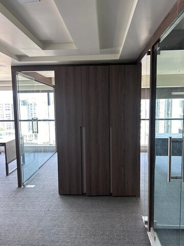 Room in  Office Space at Makarba – for Rent