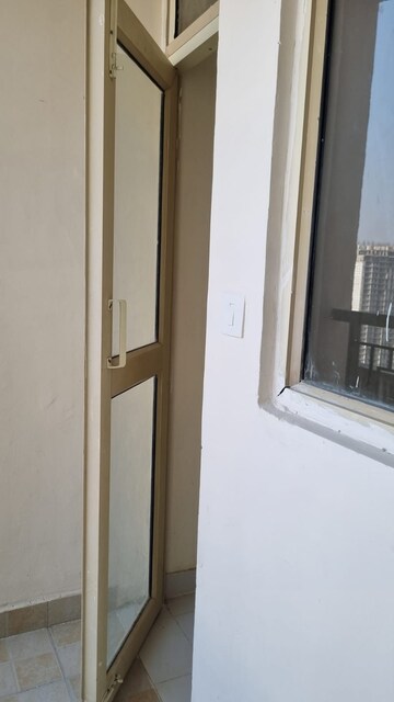 Master Bedroom in 3.5 BHK Apartment at Paarth Aadyant, Gomti Nagar – for Rent