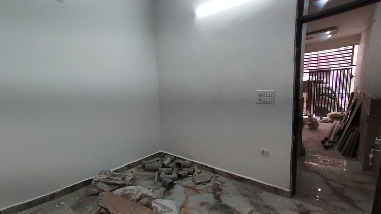 Room, vikas nagar 3 Bedroom 50 Sq.Yd. Independent House In Vikas Nagar Delhi 8021504