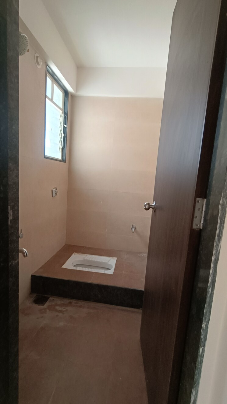 Bathroom, yashada-splendid-courtyard 1 Bedroom 550 Sq.Ft. Apartment In Lohgaon Pune 8021485