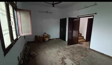 2 BHK Villa For Rent in Aliganj