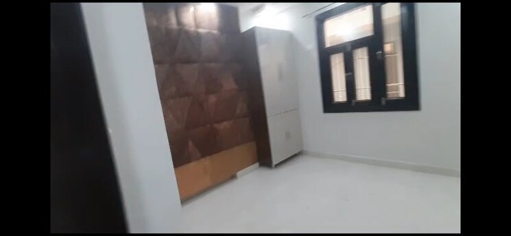 Room, bhagwati garden 3 Bedroom 80 Sq.Yd. Builder Floor In Bhagwati Garden Delhi 8021716